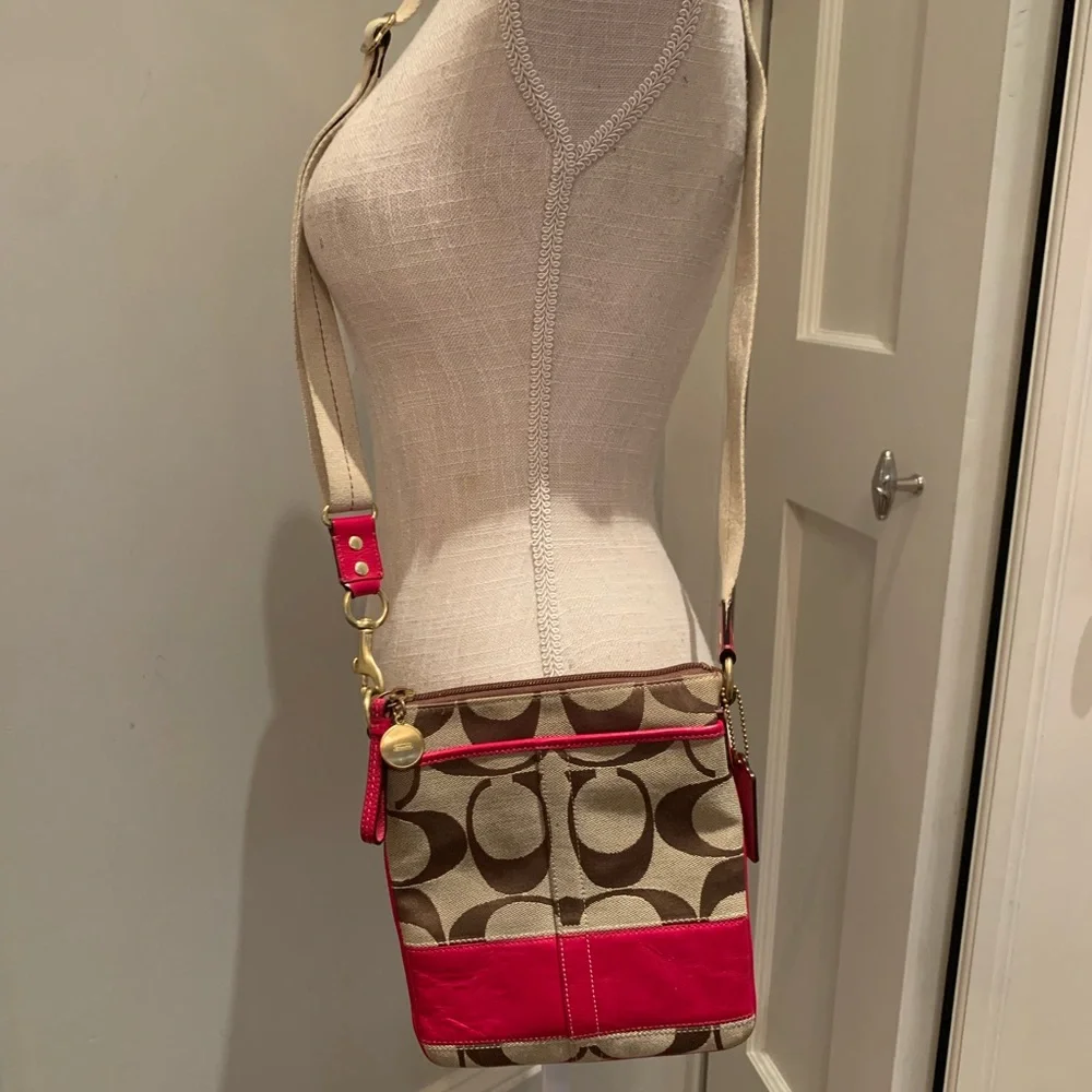 💕COACH ZIPPERED TOP CROSSBODY HANDBAG💕EXCELLENT CONDITION! - Picture 1 of 11